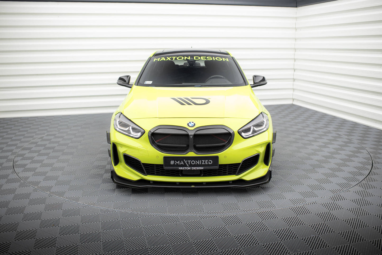 Maxton Street Pro Front Ansatz für +Flaps für + Flaps BMW 1er F40 M-Paket / M135i schwarz Hochglanz