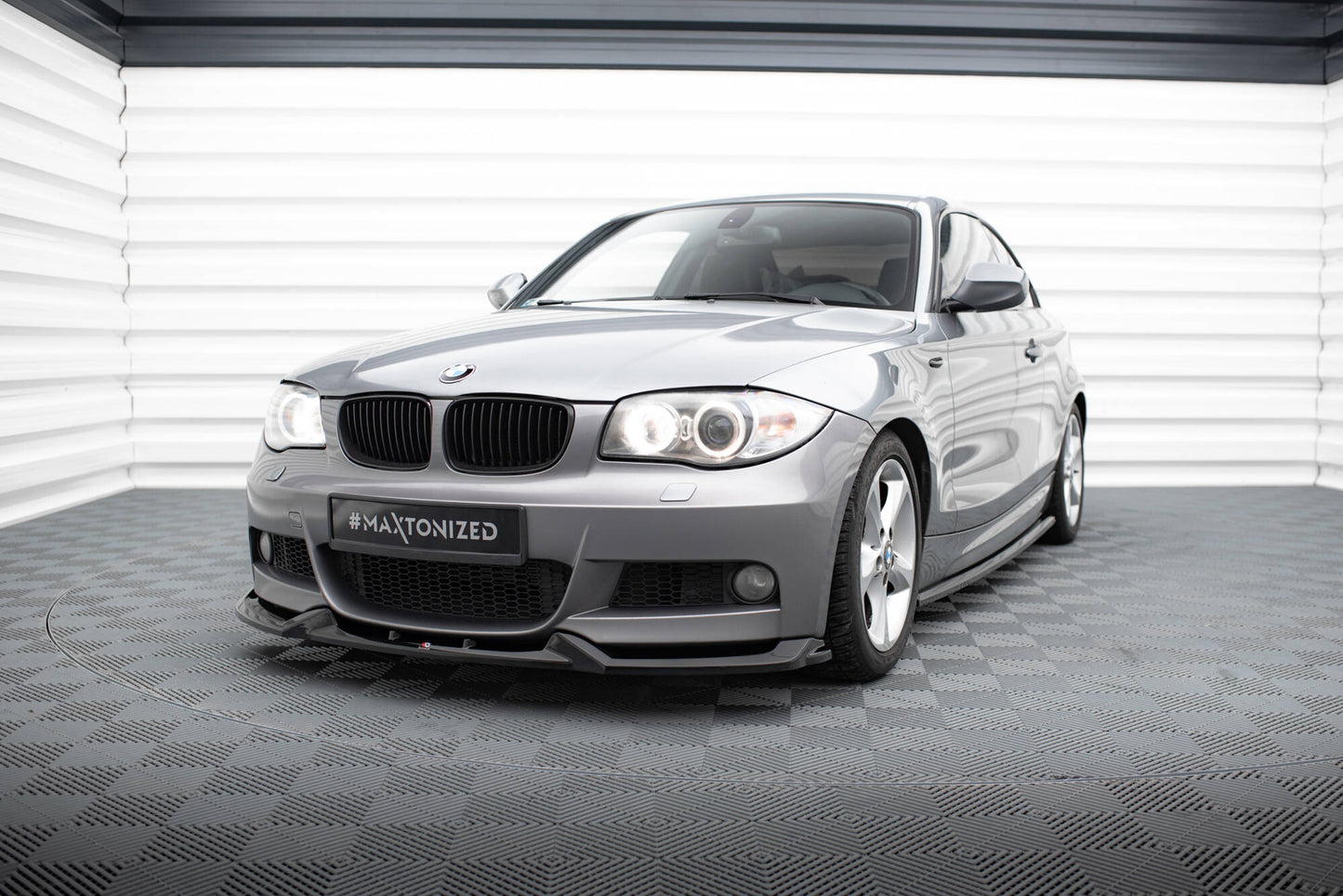 Maxton Front Ansatz V.1 für BMW 1er M-Paket E82 schwarz Hochglanz