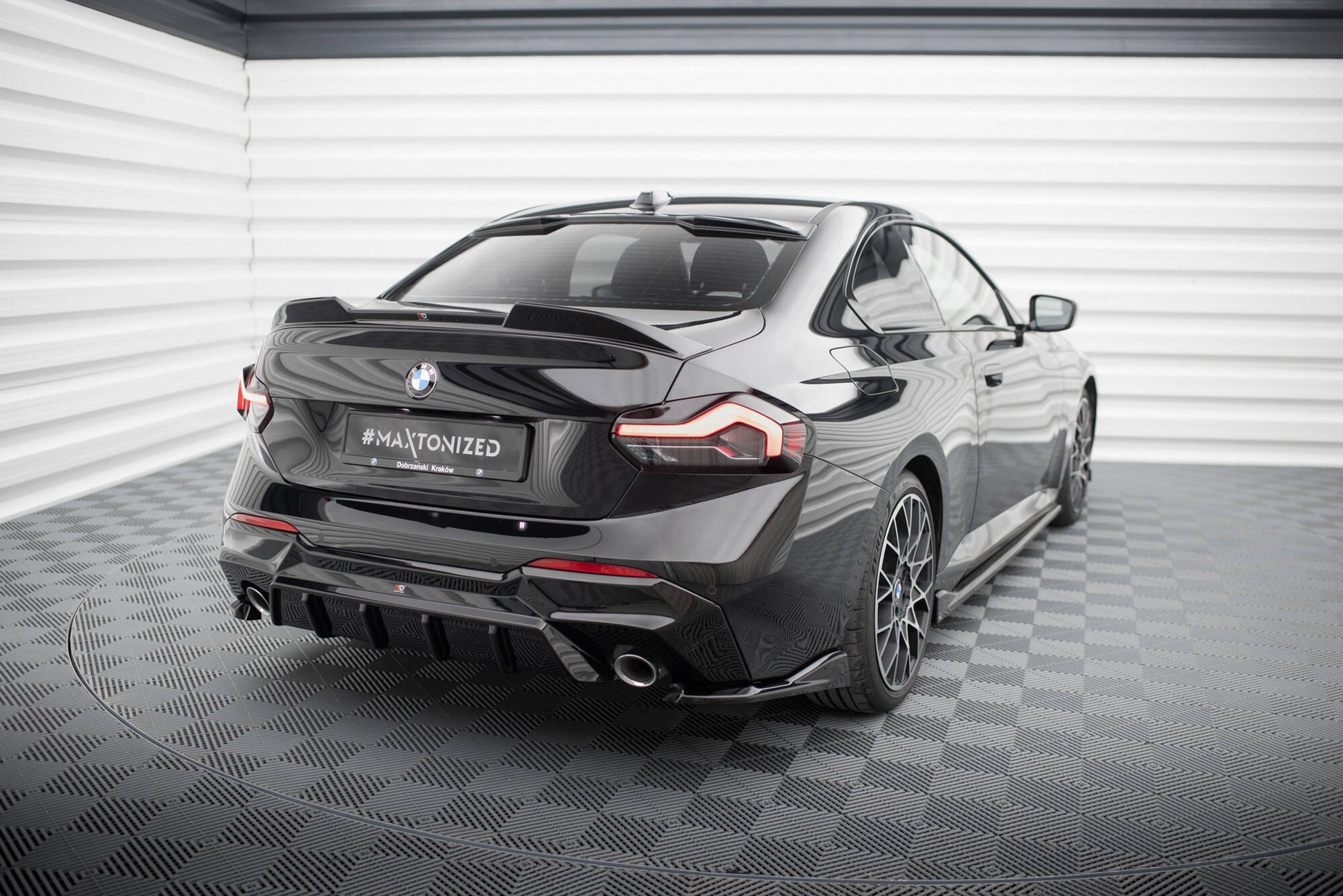 Maxton Heck Ansatz Flaps Diffusor V.4 für BMW 2 G42 schwarz Hochglanz