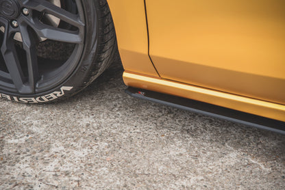 Maxton Robuste Racing Seitenschweller Ansatz für für + Flaps Ford Focus ST / ST-Line Mk4 schwarz Hochglanz