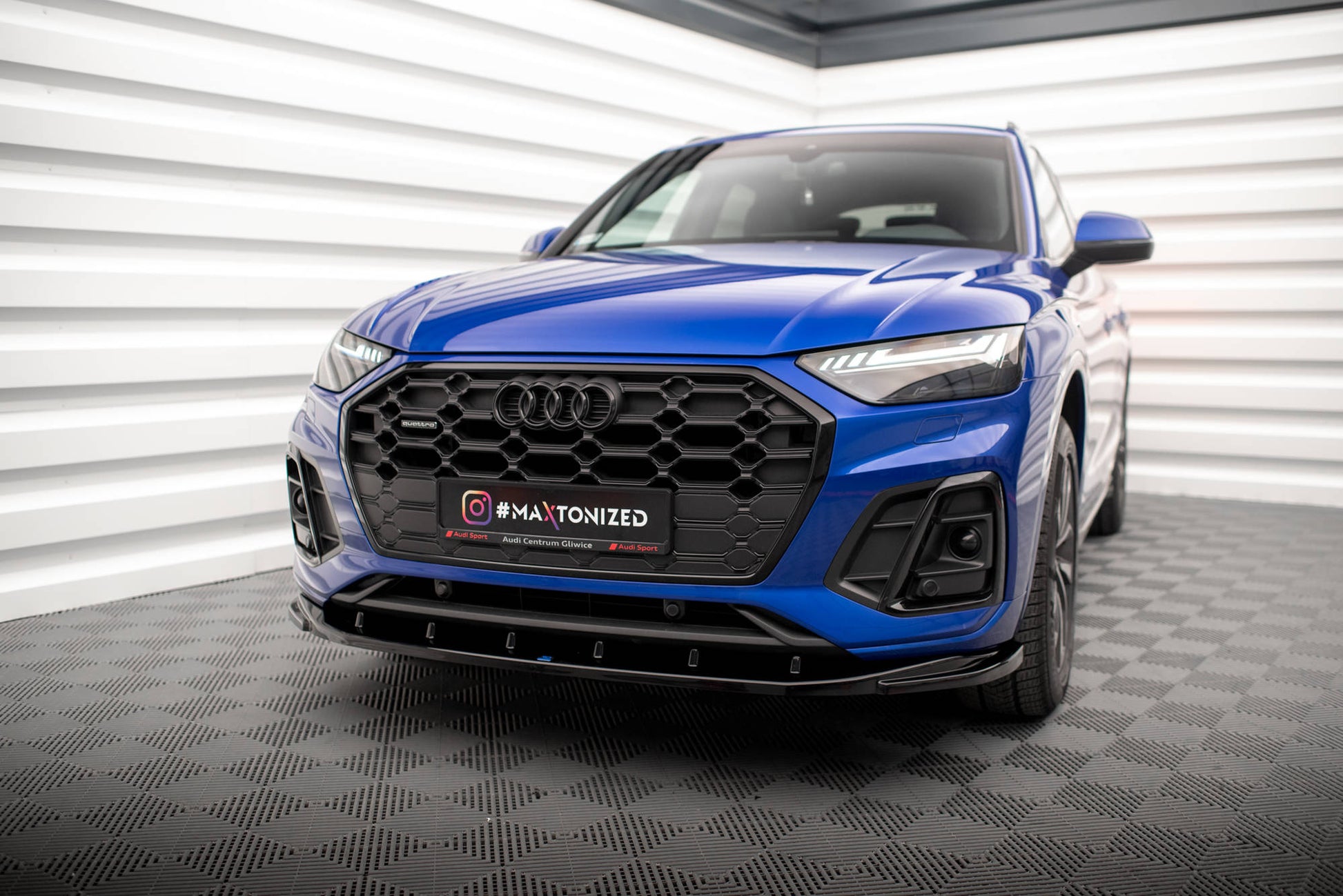 Maxton Front Ansatz V.2 für Audi SQ5 / Q5 S-Line SUV / Sportback Mk2 Facelift schwarz Hochglanz
