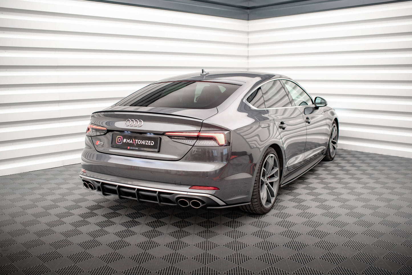 Maxton Street Pro Heckschürze für Audi S5 Coupe / Sportback F5