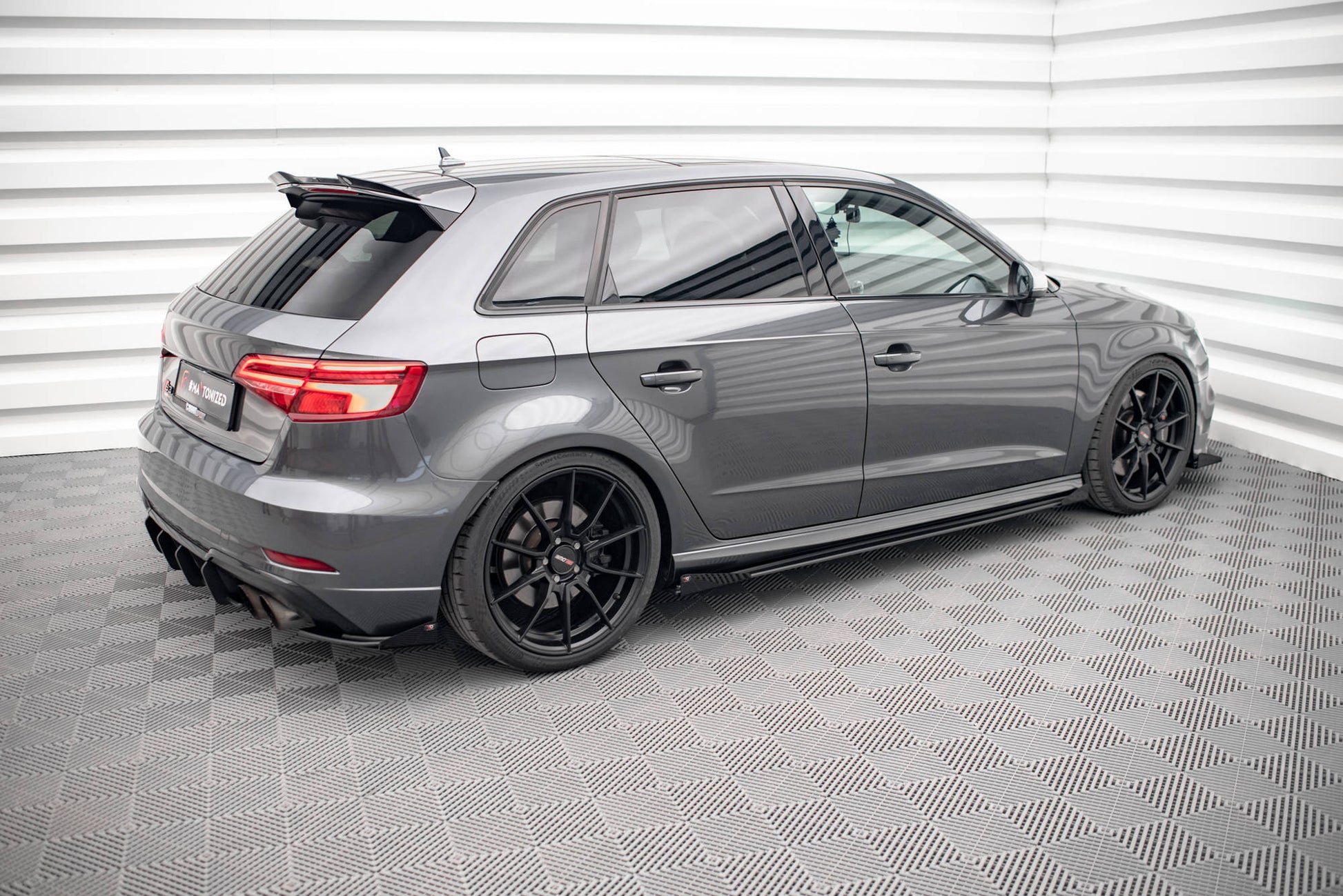 Maxton Street Pro Seitenschweller Ansatz für + Flaps Audi S3 / A3 S-Line Sportback 8V Facelift schwarz Hochglanz