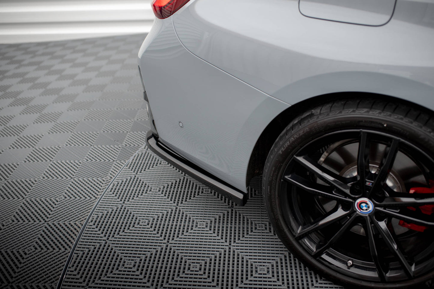 Maxton Heck Ansatz Flaps Diffusor für BMW M340i G20 / G21 Facelift schwarz Hochglanz