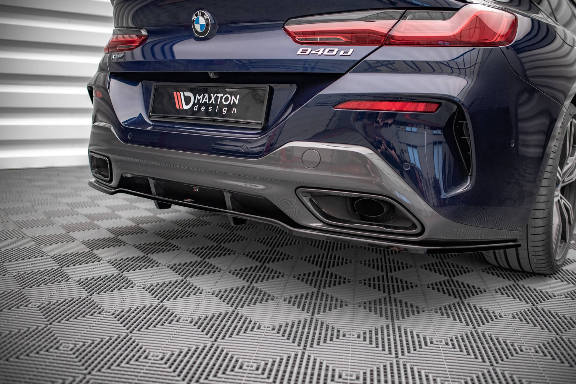 Maxton Mittlerer Diffusor Heck Ansatz DTM Look für BMW 8 Gran Coupe M-Paket G16 schwarz Hochglanz