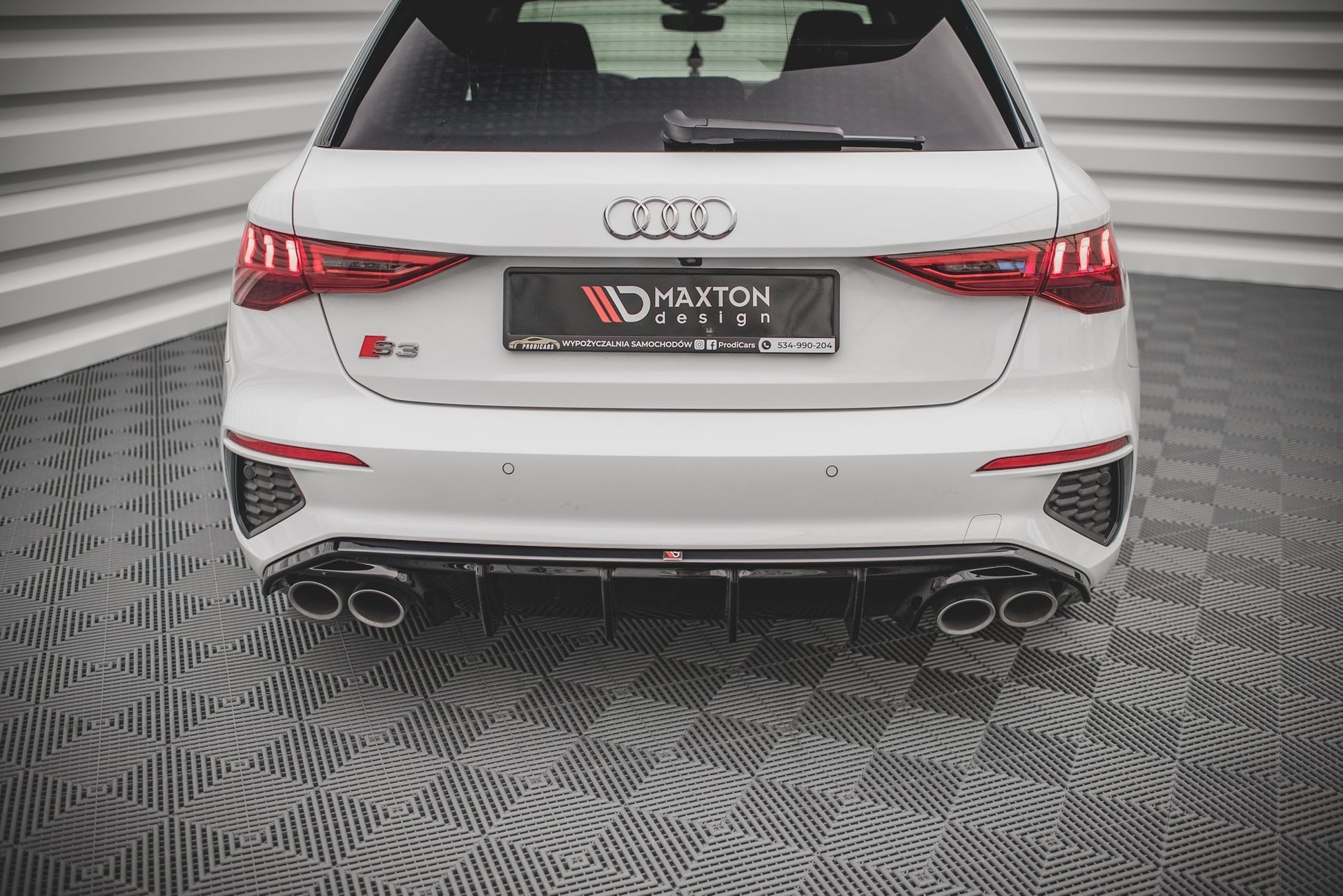 Maxton Diffusor Heck Ansatz für Audi S3 Sportback 8Y schwarz Hochglanz