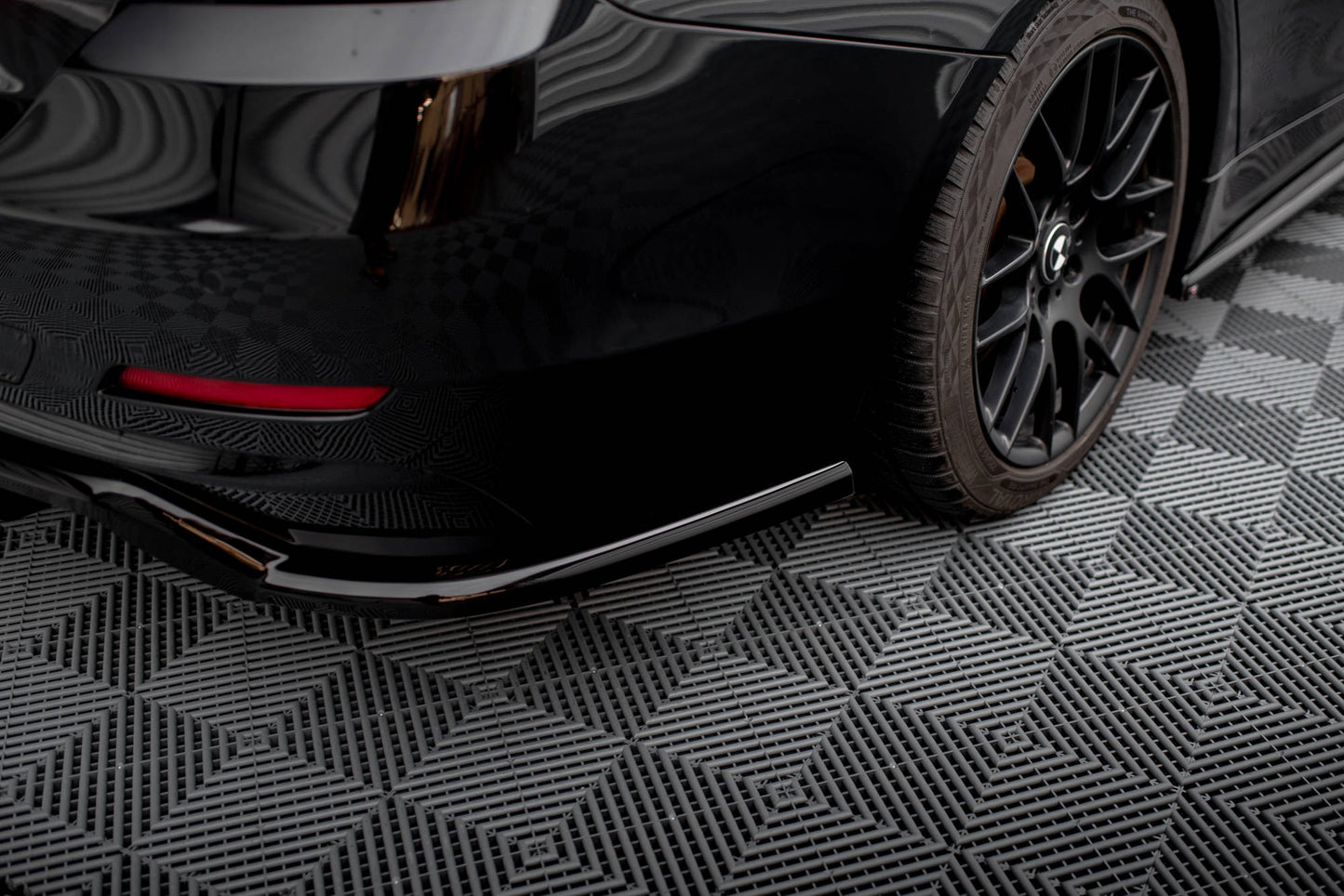 Maxton Mittlerer Diffusor Heck Ansatz DTM Look für BMW 4er Gran Coupe F36  schwarz Hochglanz