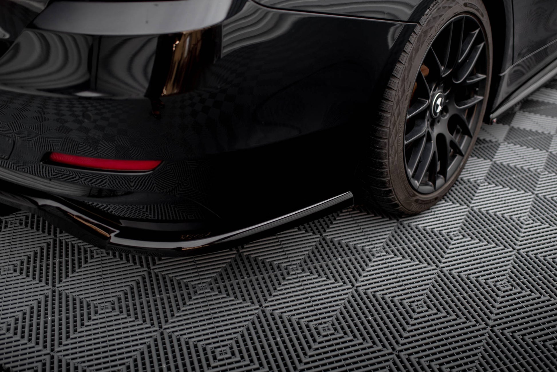 Maxton Mittlerer Diffusor Heck Ansatz DTM Look für BMW 4er Gran Coupe F36  schwarz Hochglanz