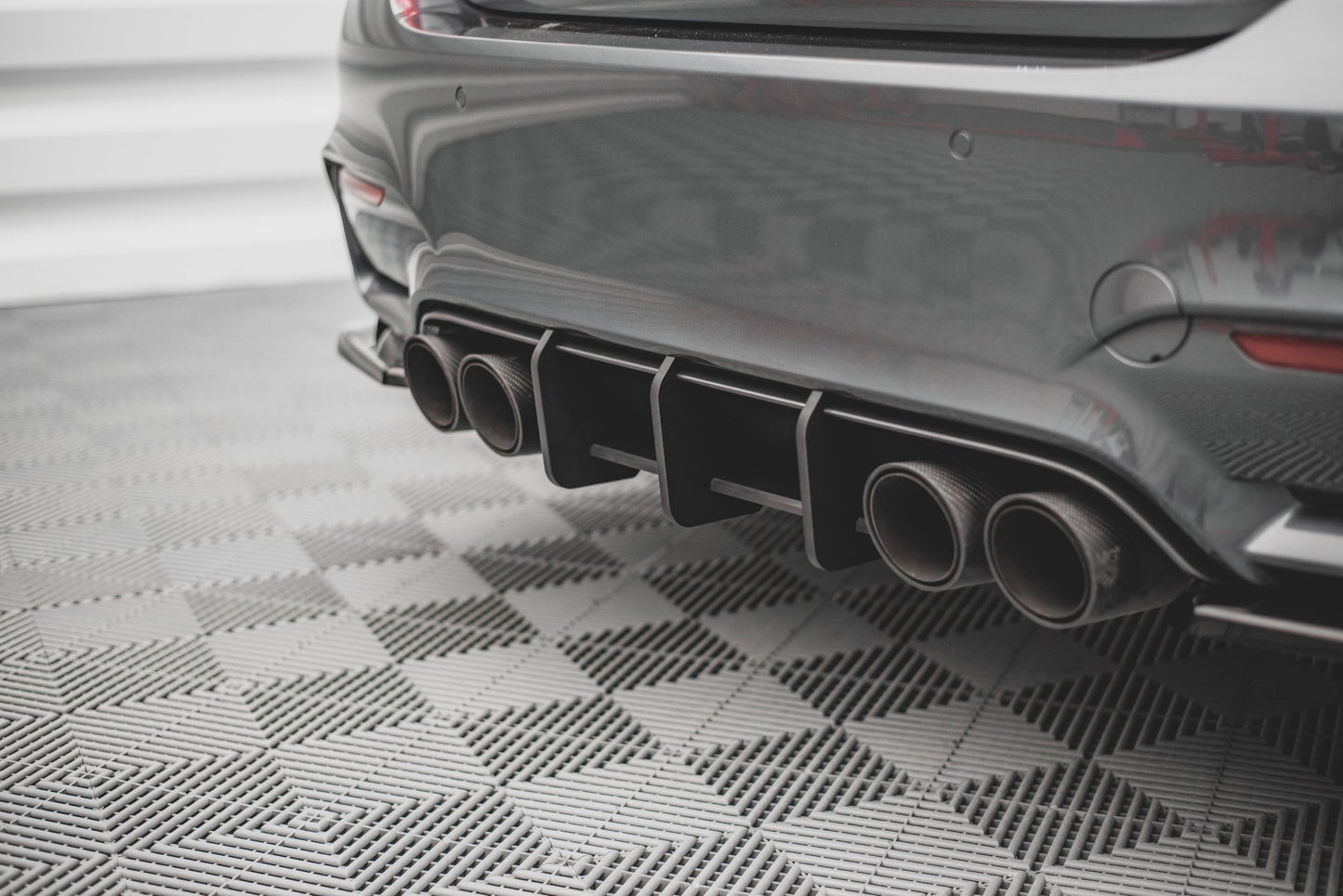 Maxton Street Pro Heckschürze für BMW M4 F82