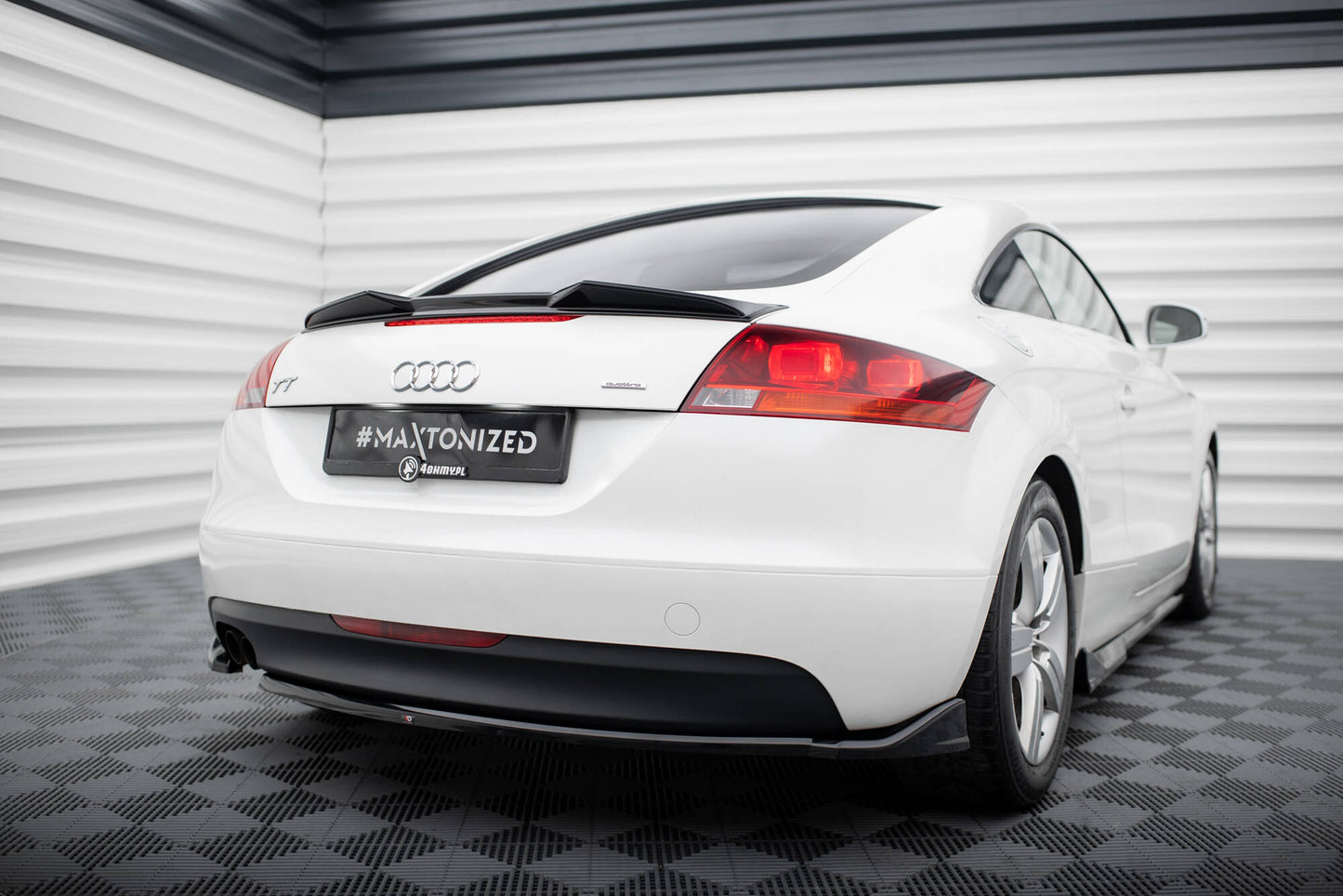 Maxton Spoiler CAP für 3D Audi TT 8J schwarz Hochglanz