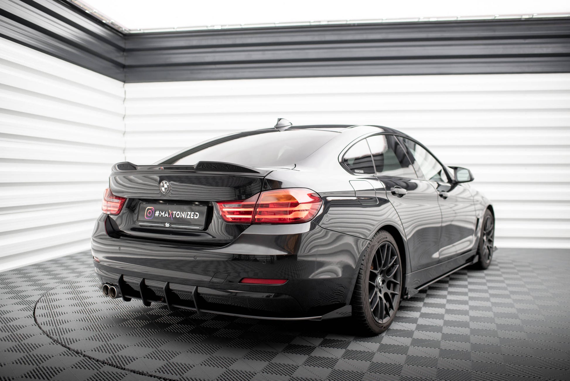Maxton Street Pro Heck Ansatz Flaps Diffusor +Flaps für BMW 4er Gran Coupe F36 schwarz Hochglanz