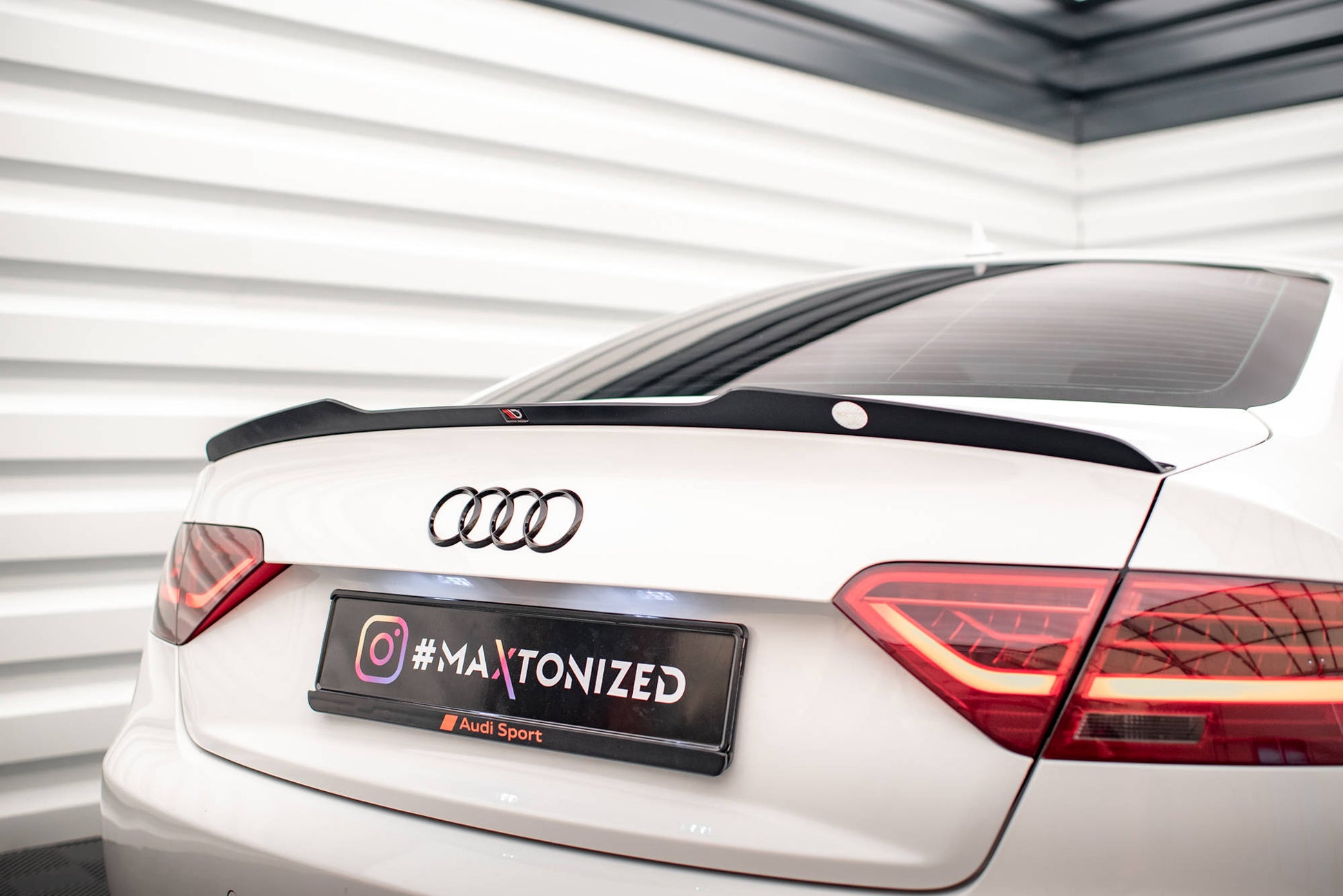 Maxton Spoiler CAP für Audi A5 Coupe 8T schwarz Hochglanz