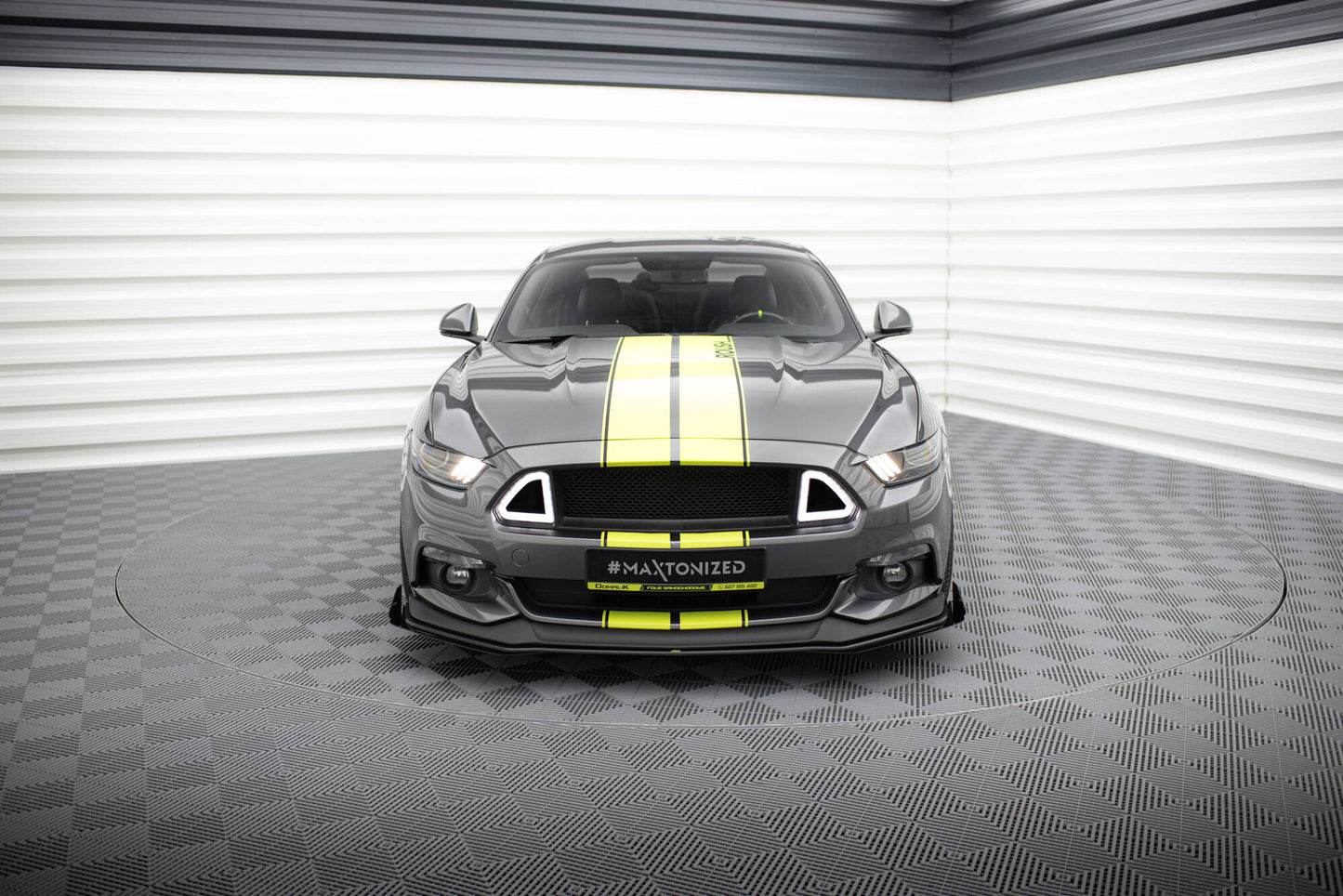 Maxton Street Pro Front Ansatz für +Flaps für + Flaps Ford Mustang GT Mk6  schwarz Hochglanz