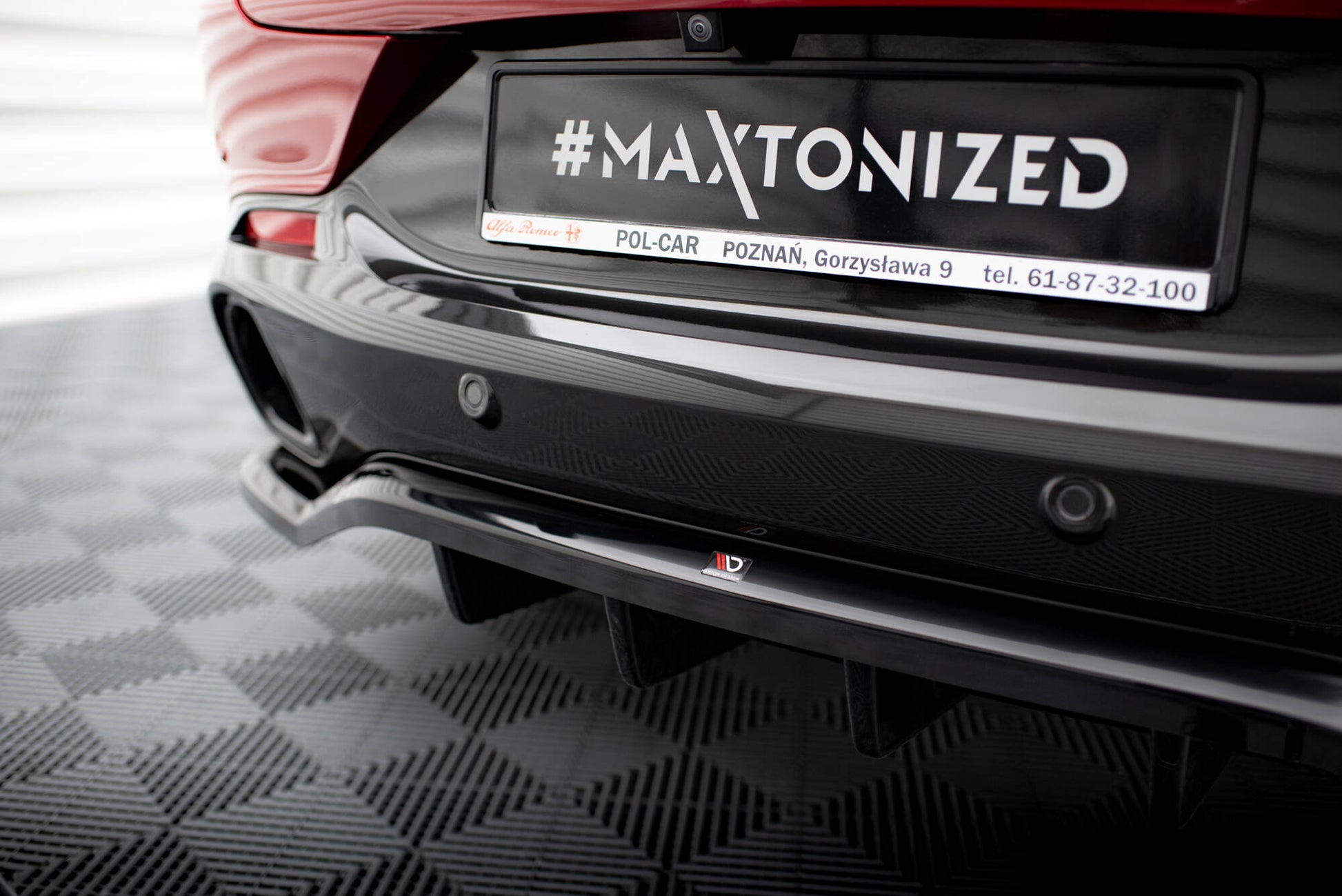 Maxton Mittlerer Diffusor Heck Ansatz DTM Look für Alfa Romeo Tonale Mk1 schwarz Hochglanz
