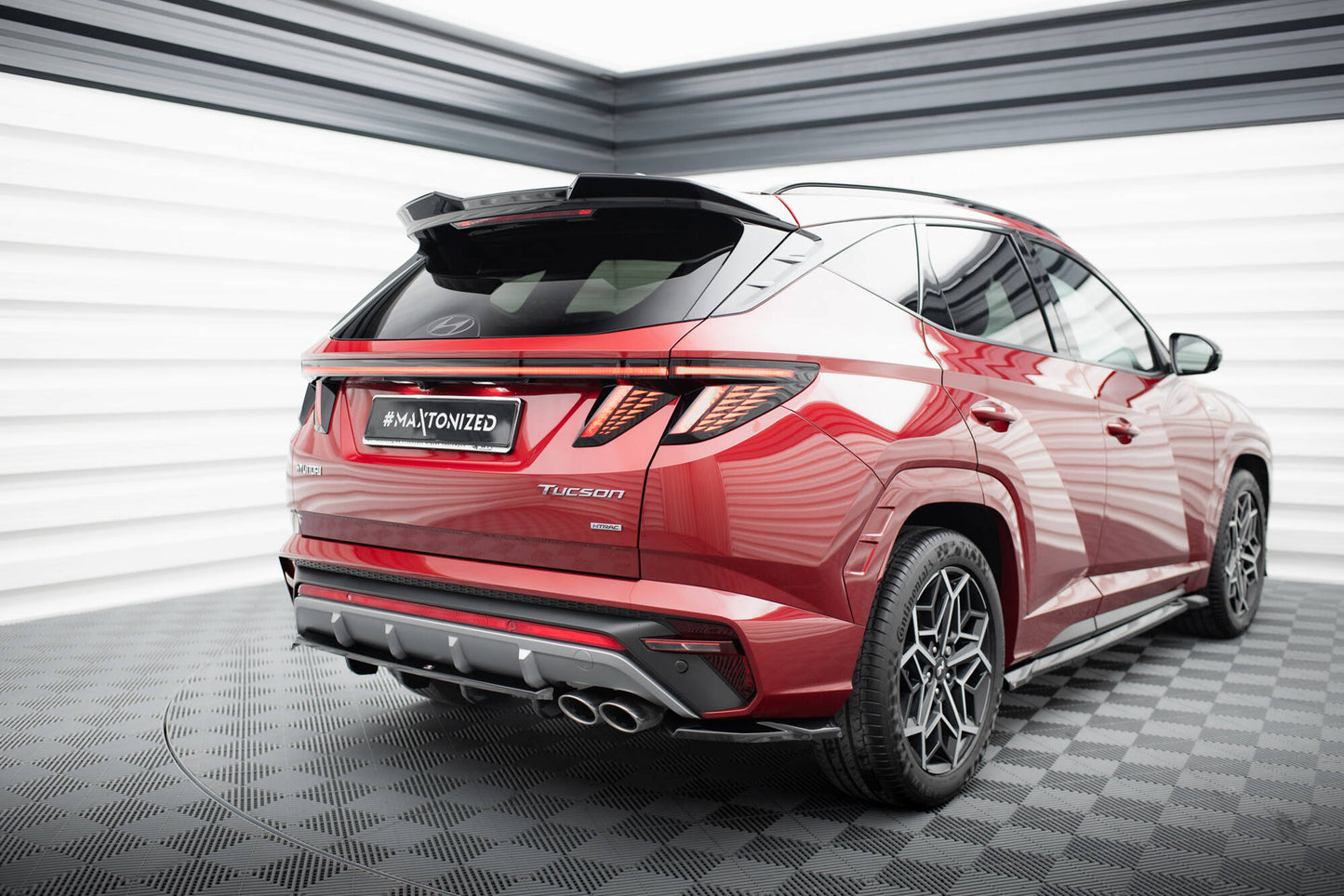 Maxton Mittlerer Diffusor Heck Ansatz DTM Look für Hyundai Tucson N-Line Mk4 schwarz Hochglanz