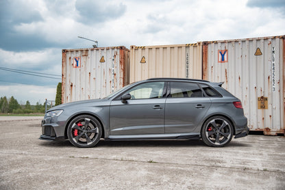 Maxton Robuste Racing Seitenschweller Ansatz für für + Flaps Audi RS3 8V Sportback schwarz Hochglanz