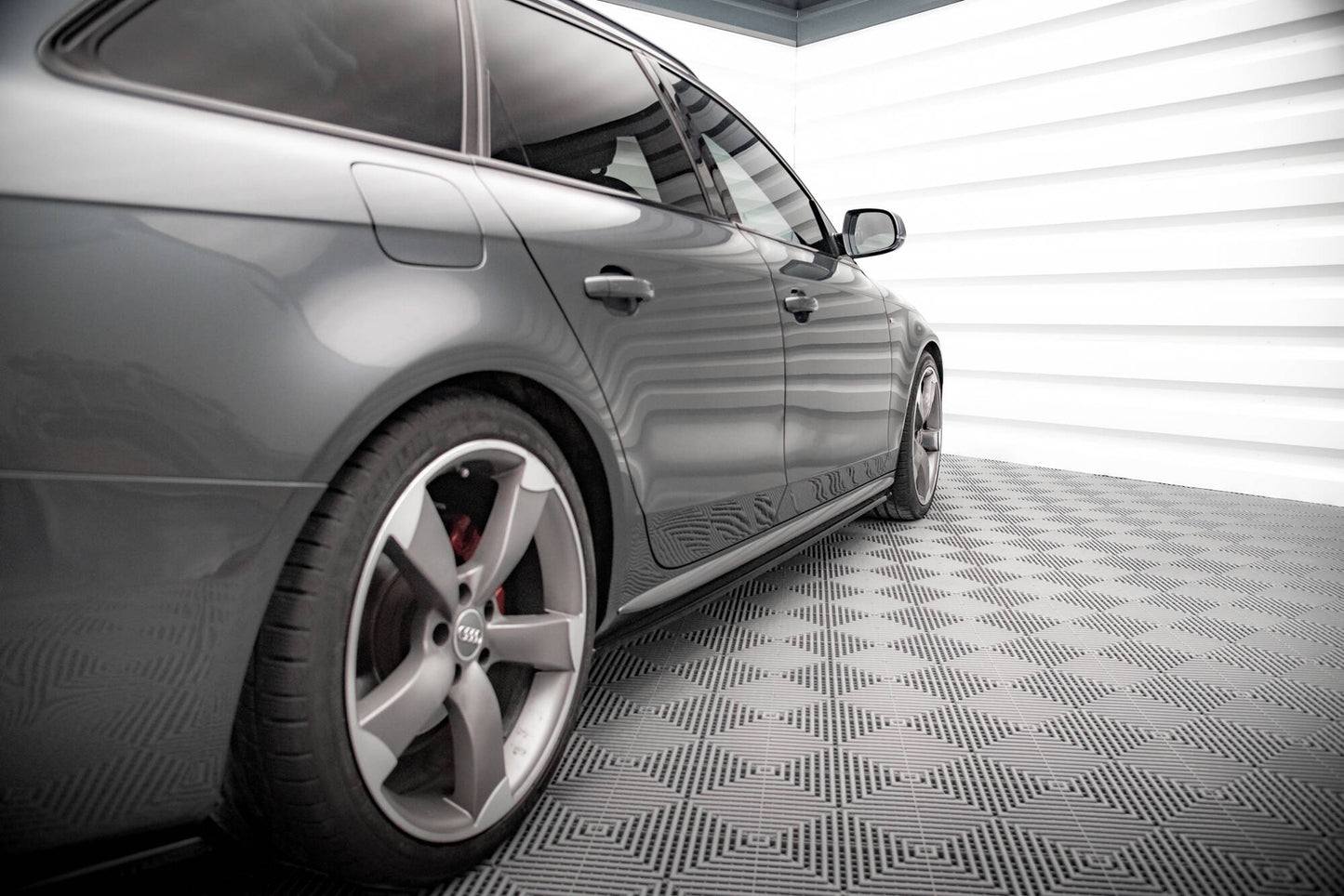 Maxton Seitenschweller Ansatz für V.2 für Audi A4 / A4 S-Line / S4 B8  schwarz Hochglanz