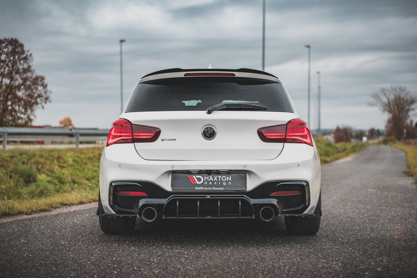 Maxton Robuste Racing Heckschürze V.4 für BMW M140i