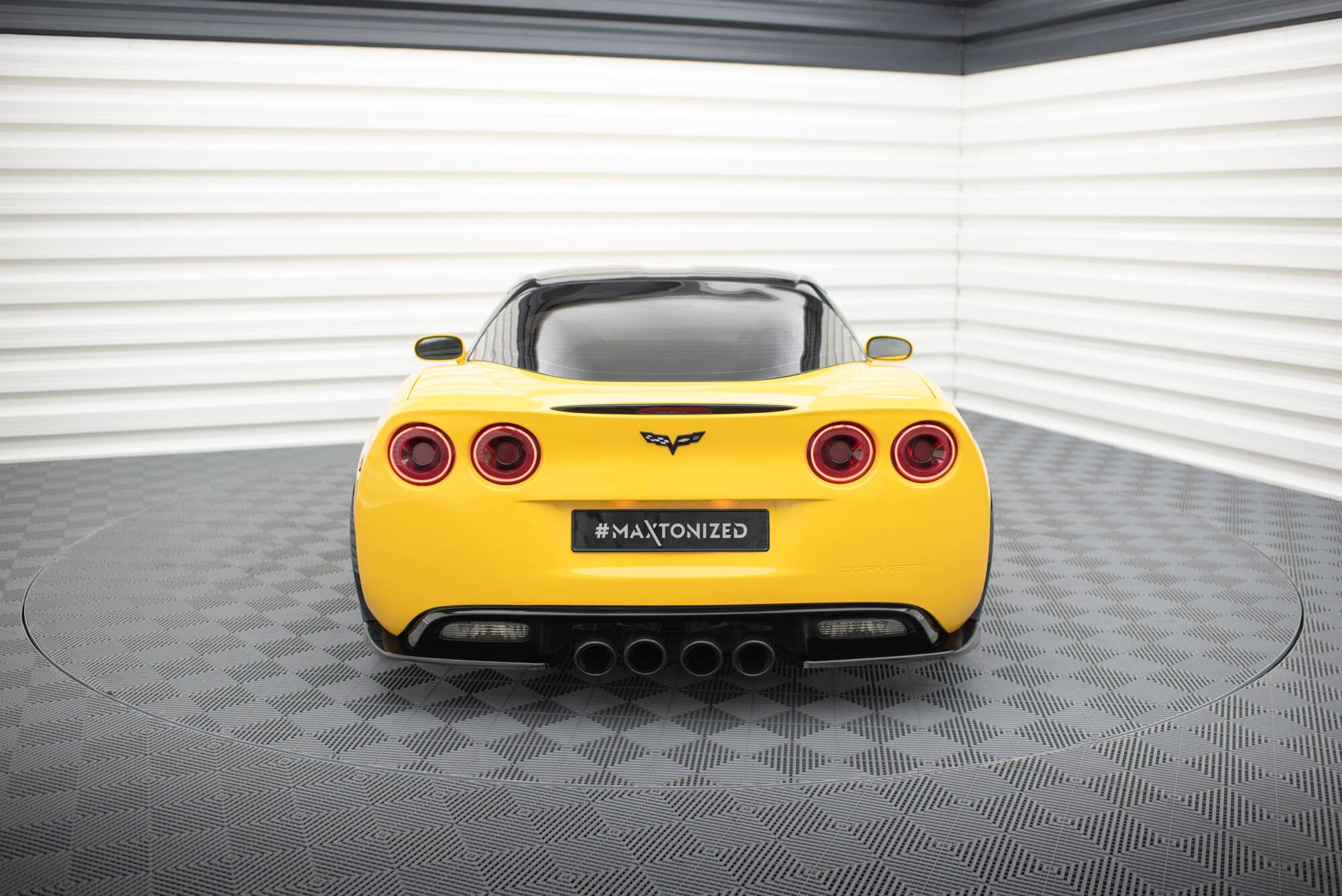 Maxton Heck Ansatz Flaps Diffusor für Chevrolet Corvette C6 schwarz Hochglanz
