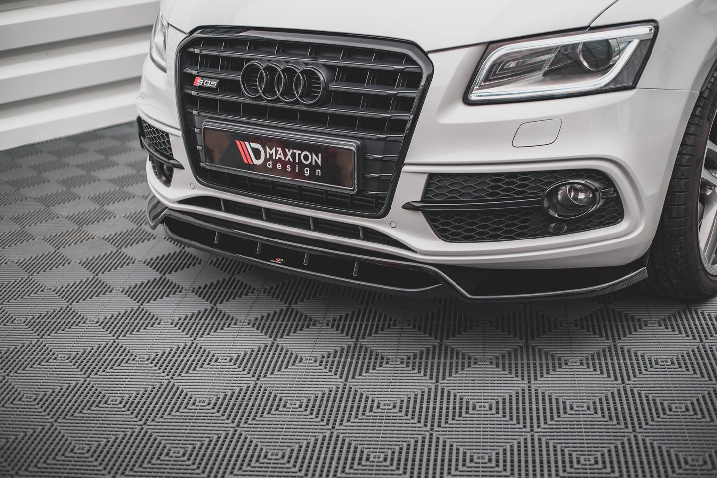 Maxton Front Ansatz für Audi SQ5 Mk1 (8R) Carbon Look