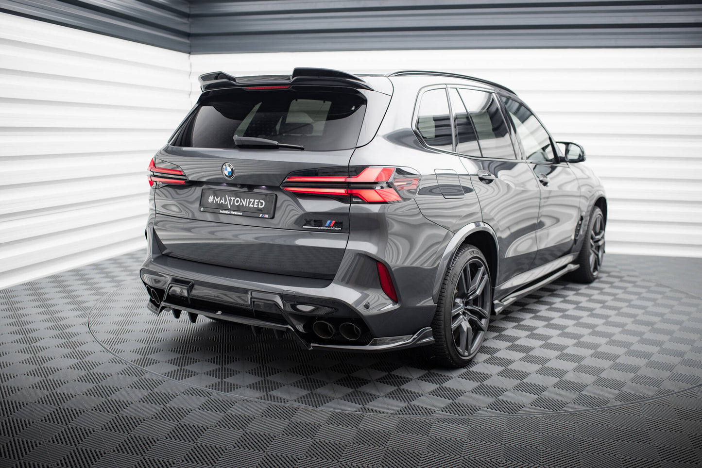 Maxton Mittlerer Diffusor Heck Ansatz DTM Look für BMW X5 M F95 Facelift schwarz Hochglanz