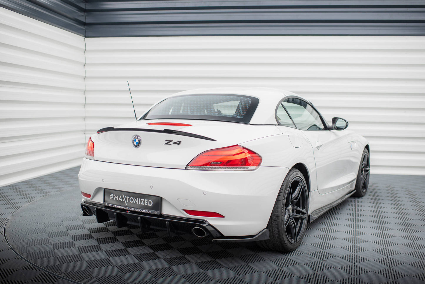 Maxton Heck Ansatz Flaps Diffusor für BMW Z4 E89 schwarz Hochglanz
