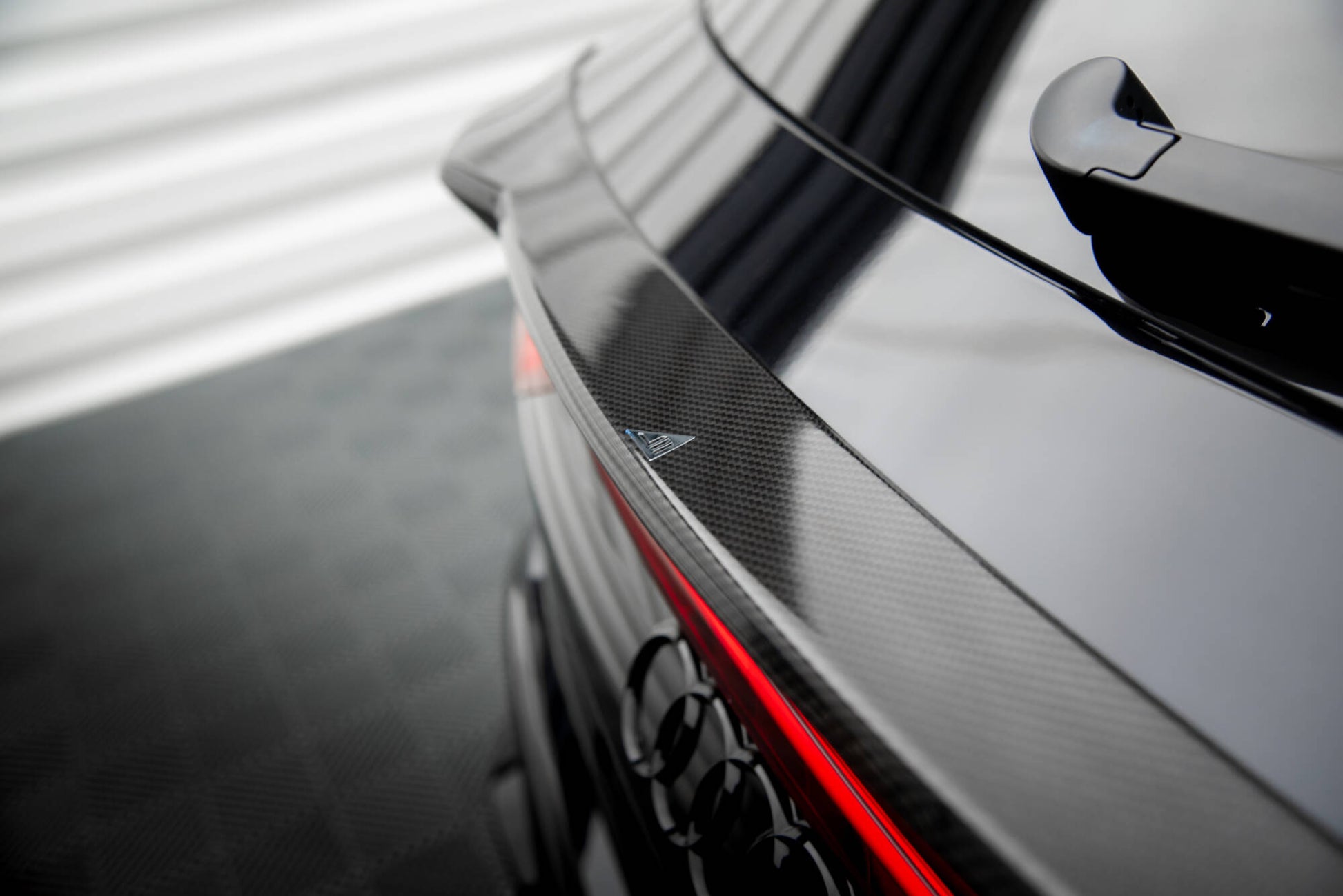 Maxton Carbon Fiber Heckklappenspoiler (Niedriger) Audi RSQ8 / SQ8 / Q8 S-Line Mk1