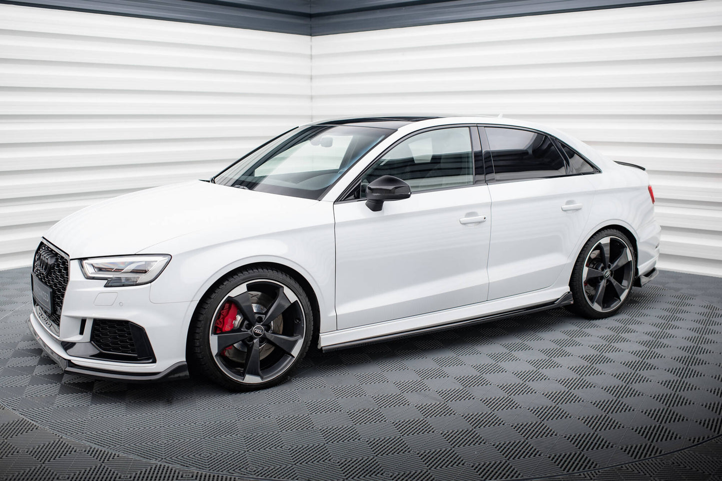 Maxton Seitenschweller Ansatz für V.3 für Audi RS3 Limousine 8V Facelift schwarz Hochglanz