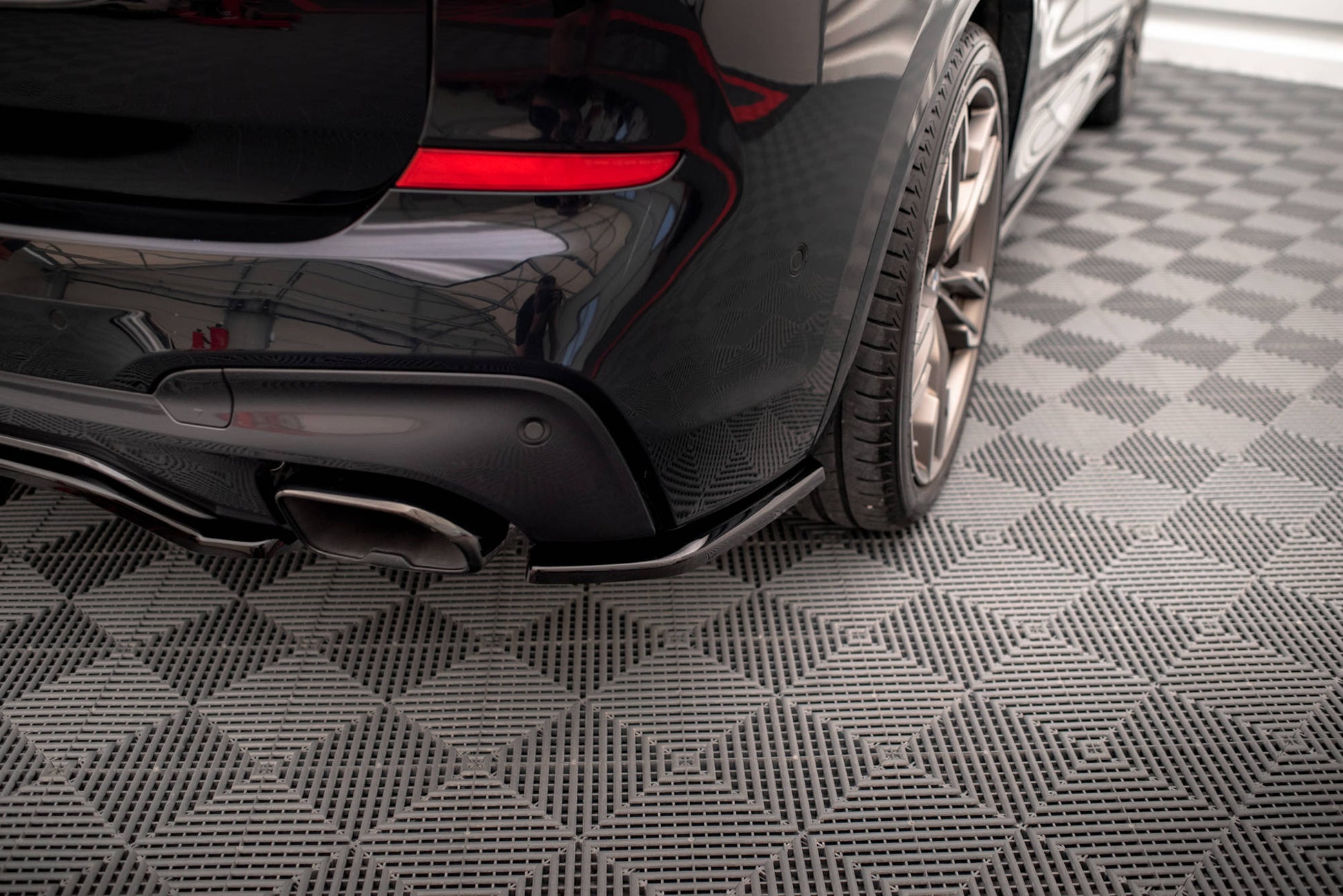 Maxton Heck Ansatz Flaps Diffusor für BMW X3 M40i / M40d G01 schwarz Hochglanz