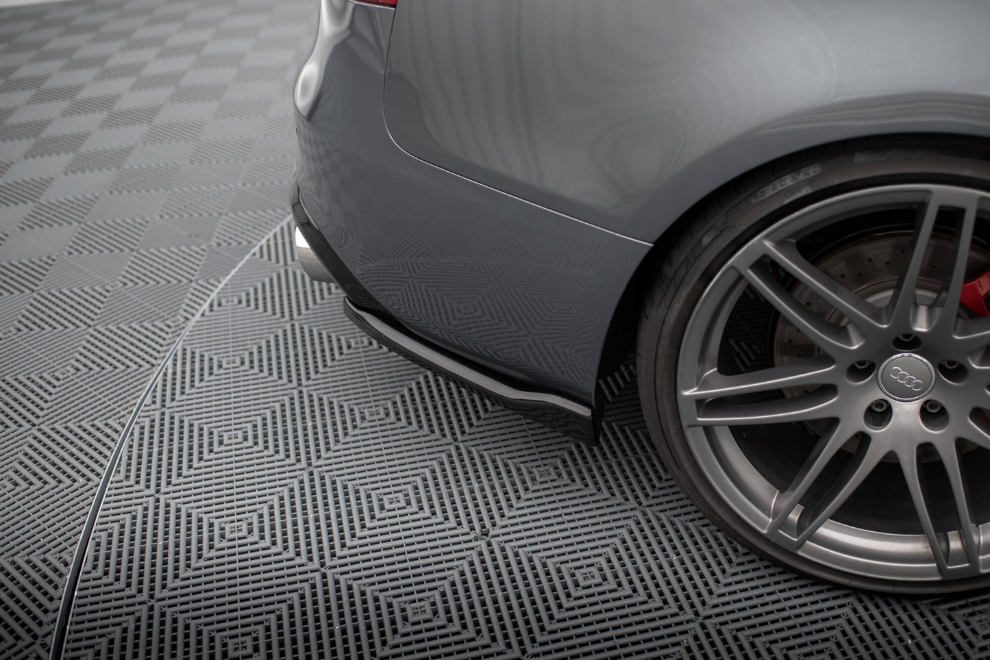 Maxton Heck Ansatz Flaps Diffusor V.2 für Audi S5 Coupe 8T Facelift schwarz Hochglanz