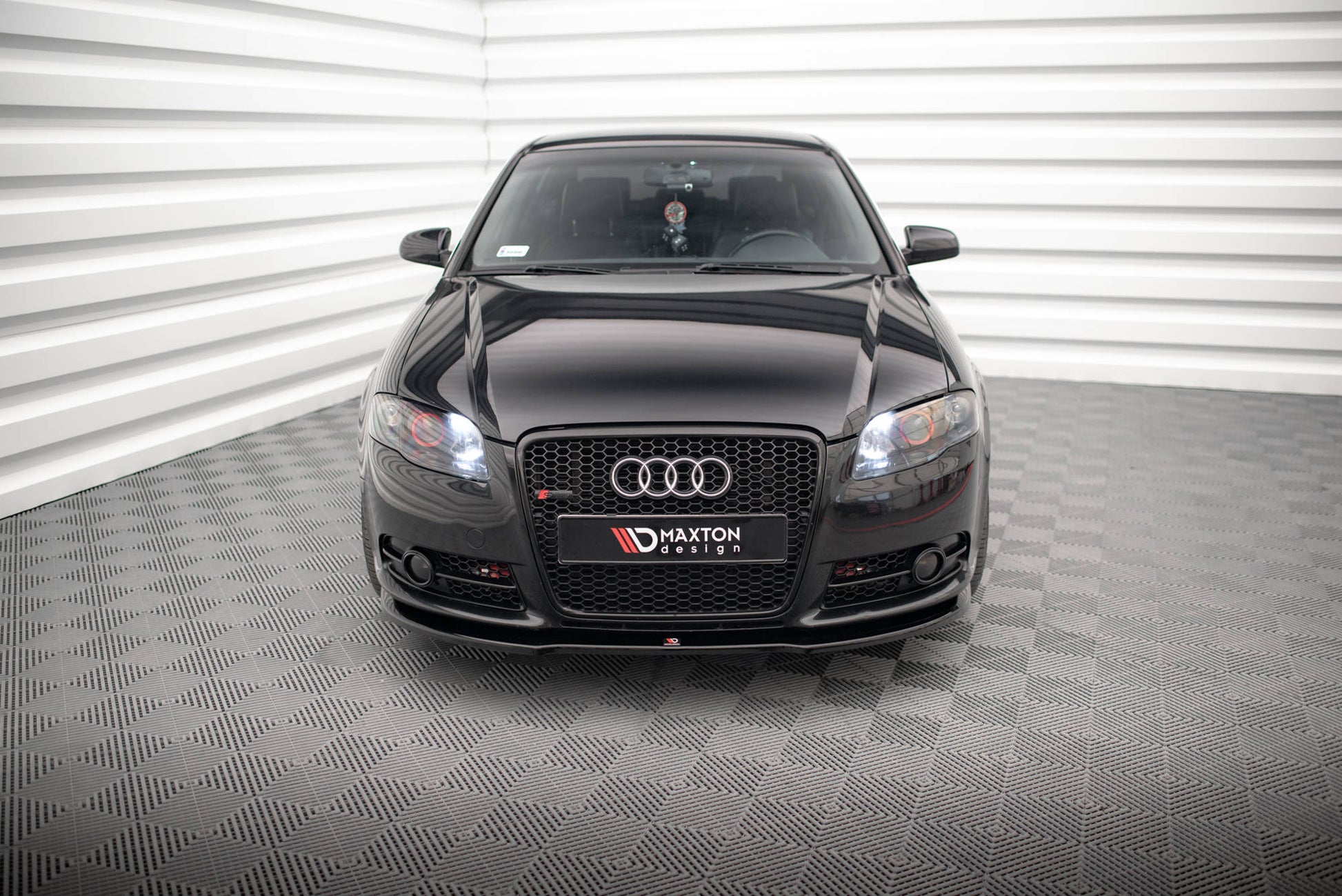 Maxton Front Ansatz für Audi A4 S-Line B7 schwarz Hochglanz
