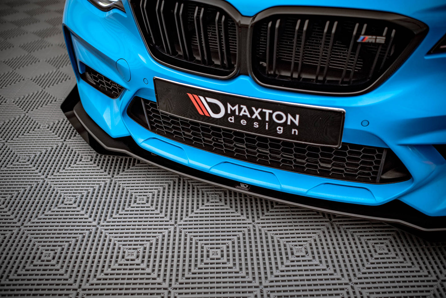 Maxton Street Pro Front Ansatz für +Flaps für V.1 + Flaps BMW M2 Competition F87 schwarz Hochglanz