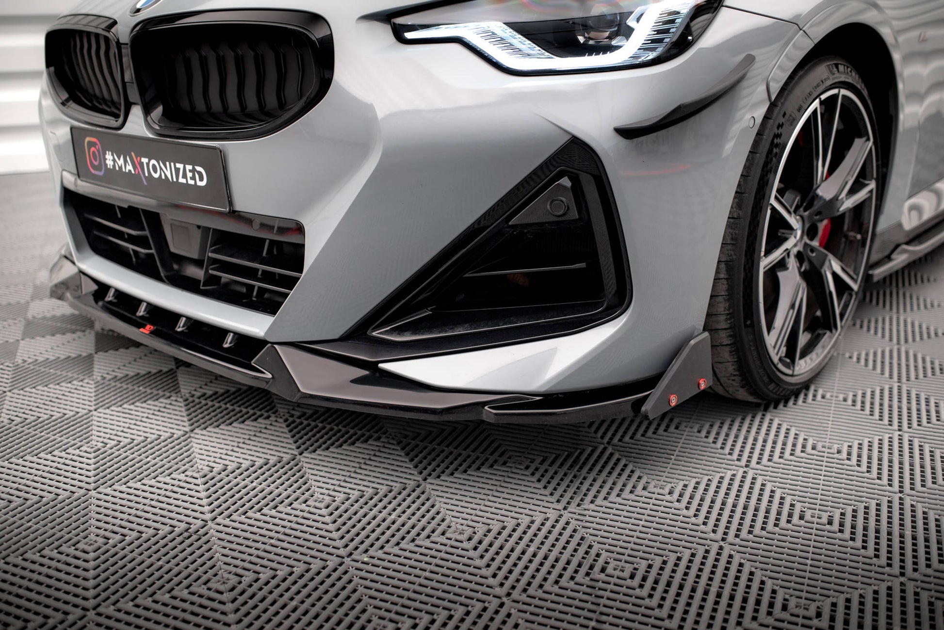 Maxton Front Ansatz V.2 +Flaps für BMW 2 Coupe M-Paket / M240i G42