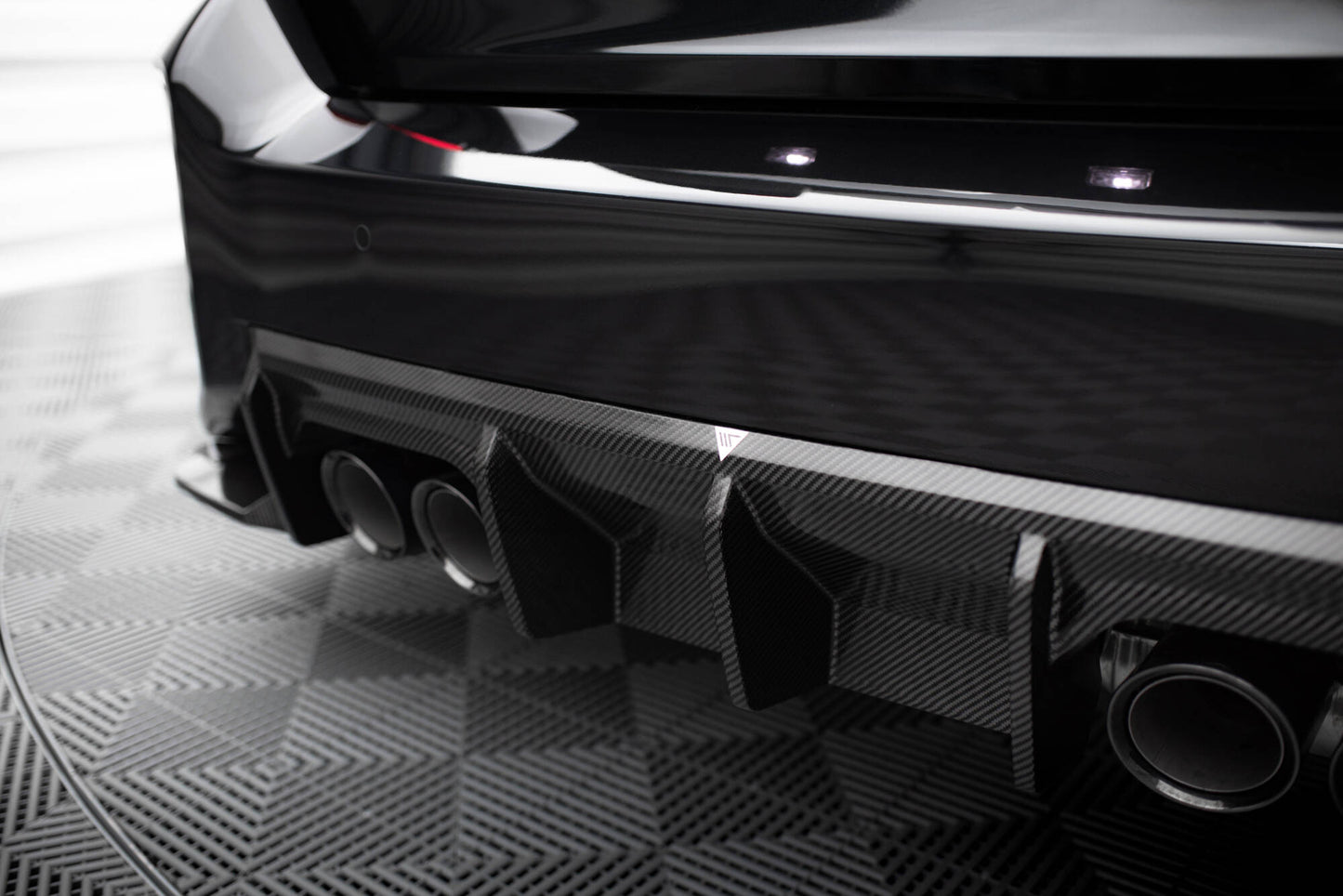 Maxton Carbon Fiber Diffusor Heck Ansatz für BMW M2 G87