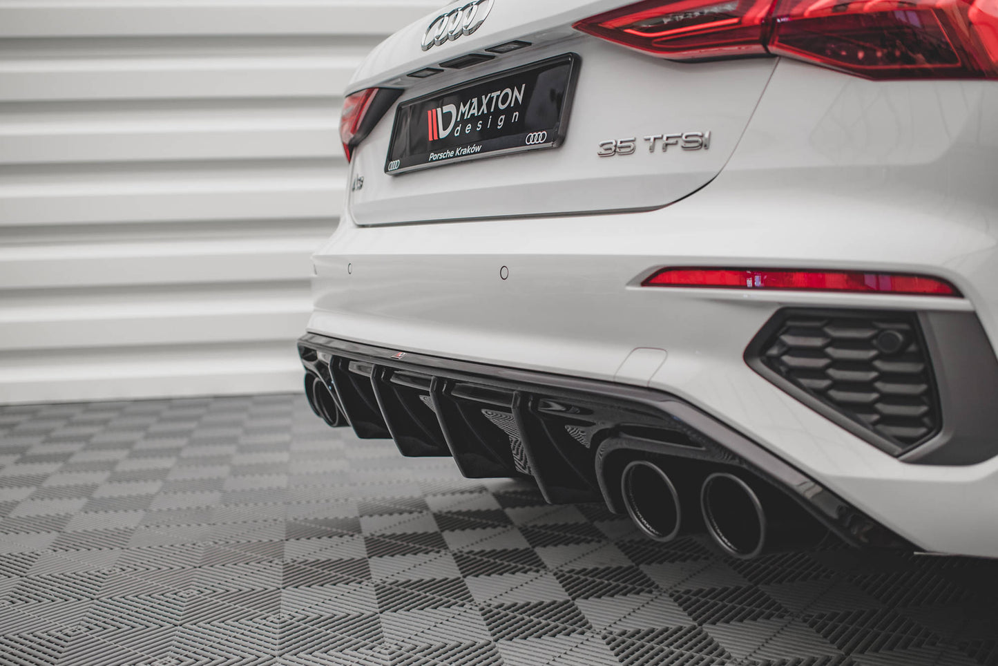 Maxton Diffusor Heck Ansatz für + Endschalldampfer Sportauspuff Attrappe Audi A3 S-Line Sportback 8Y