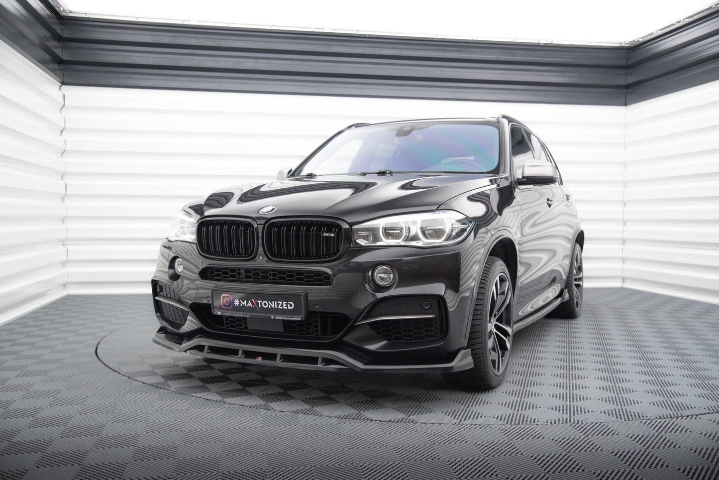 Maxton Front Ansatz V.3 für BMW X5 M-Paket F15 schwarz Hochglanz
