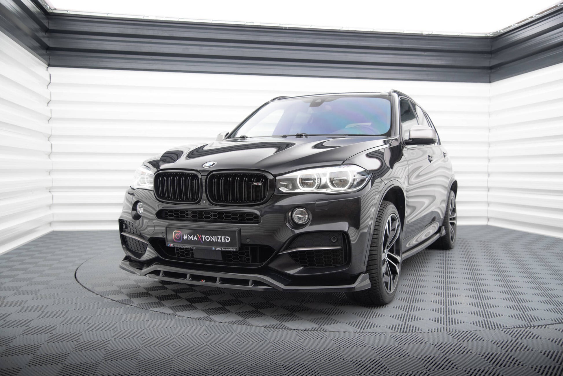 Maxton Front Ansatz V.3 für BMW X5 M-Paket F15 schwarz Hochglanz
