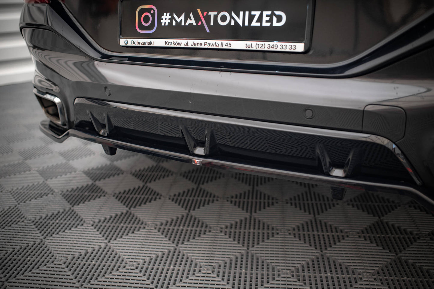 Maxton Mittlerer Diffusor Heck Ansatz DTM Look für V.3 BMW X6 M-Paket G06 schwarz Hochglanz