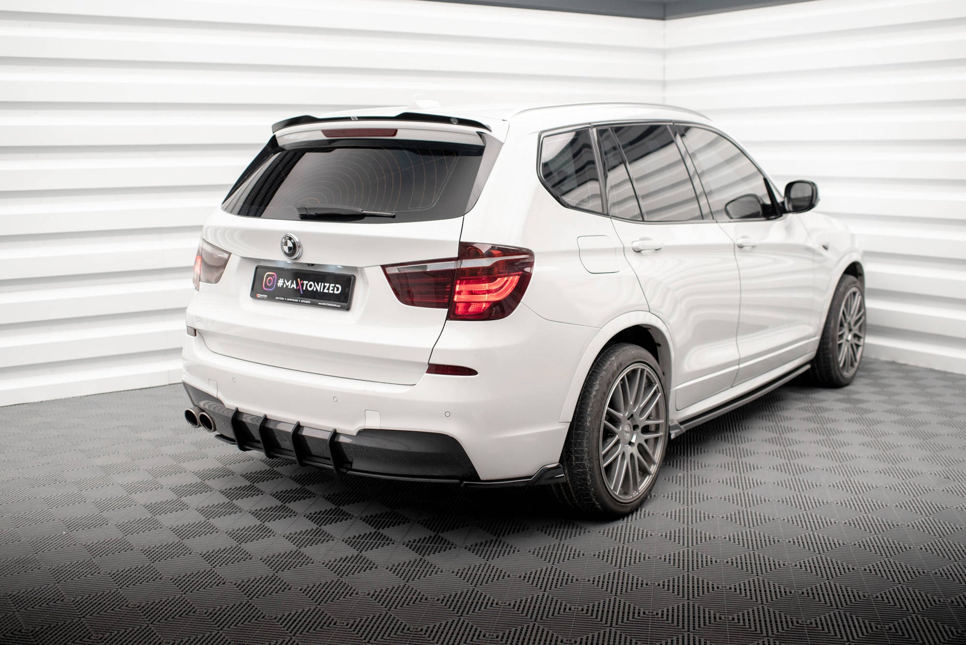 Maxton Heck Ansatz Flaps Diffusor für BMW X3 M-Paket F25 schwarz Hochglanz