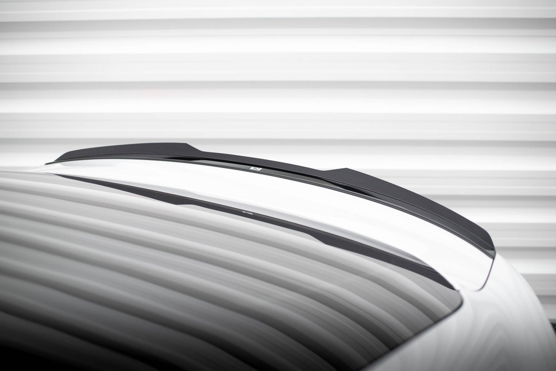 Maxton Spoiler CAP für BMW i4 / 4 Gran Coupe M-Paket G26 schwarz Hochglanz