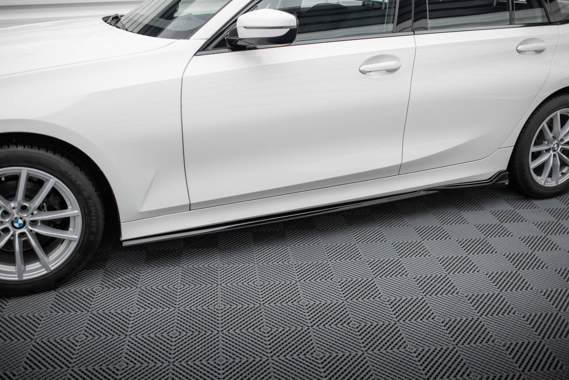 Maxton Seitenschweller Ansatz für BMW 3er Limousine / Touring G20 / G21 Facelift schwarz Hochglanz