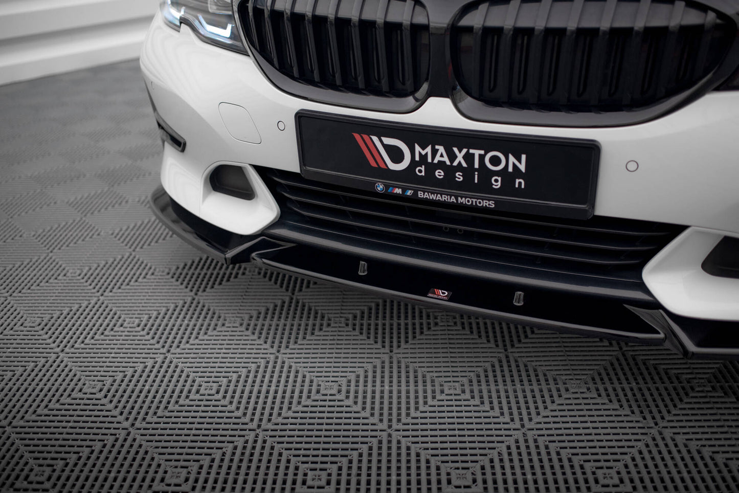 Maxton Front Ansatz V.1 für BMW 3er Sport Line G20 / G21 schwarz Hochglanz