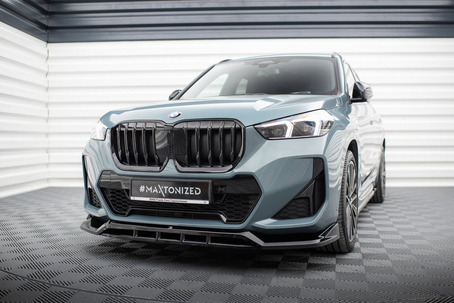 Maxton Front Ansatz für BMW X1 M-Paket U11 schwarz Hochglanz