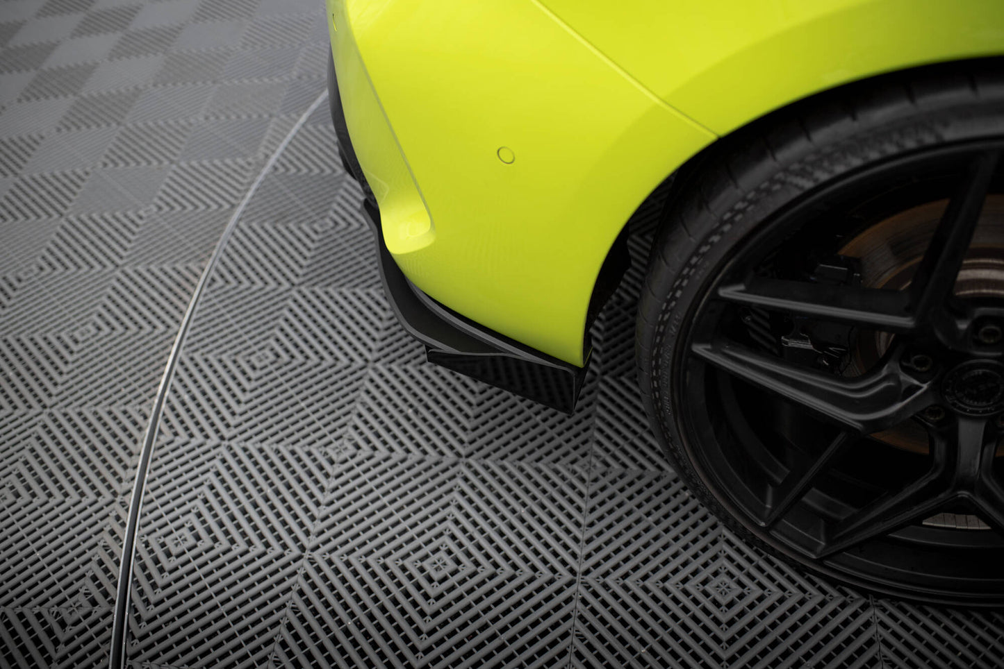 Maxton Street Pro Heck Ansatz Flaps Diffusor V.1 +Flaps für V.1 BMW 1er F40 M-Paket / M135i schwarz Hochglanz
