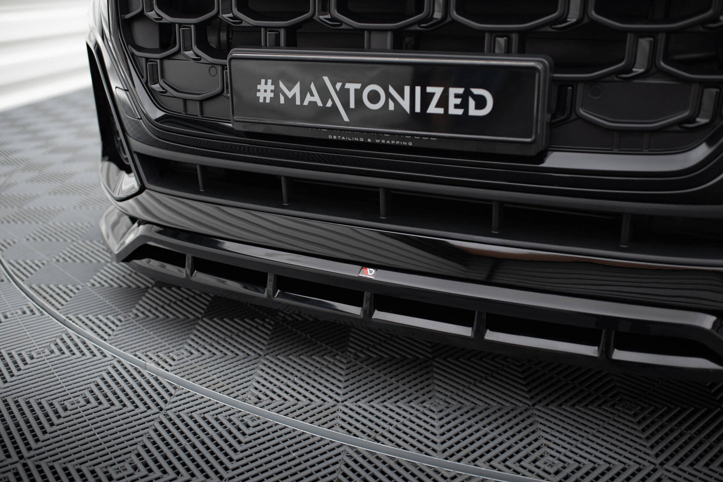 Maxton Front Ansatz für Audi SQ8 / Q8 S-Line Mk1 Facelift schwarz Hochglanz