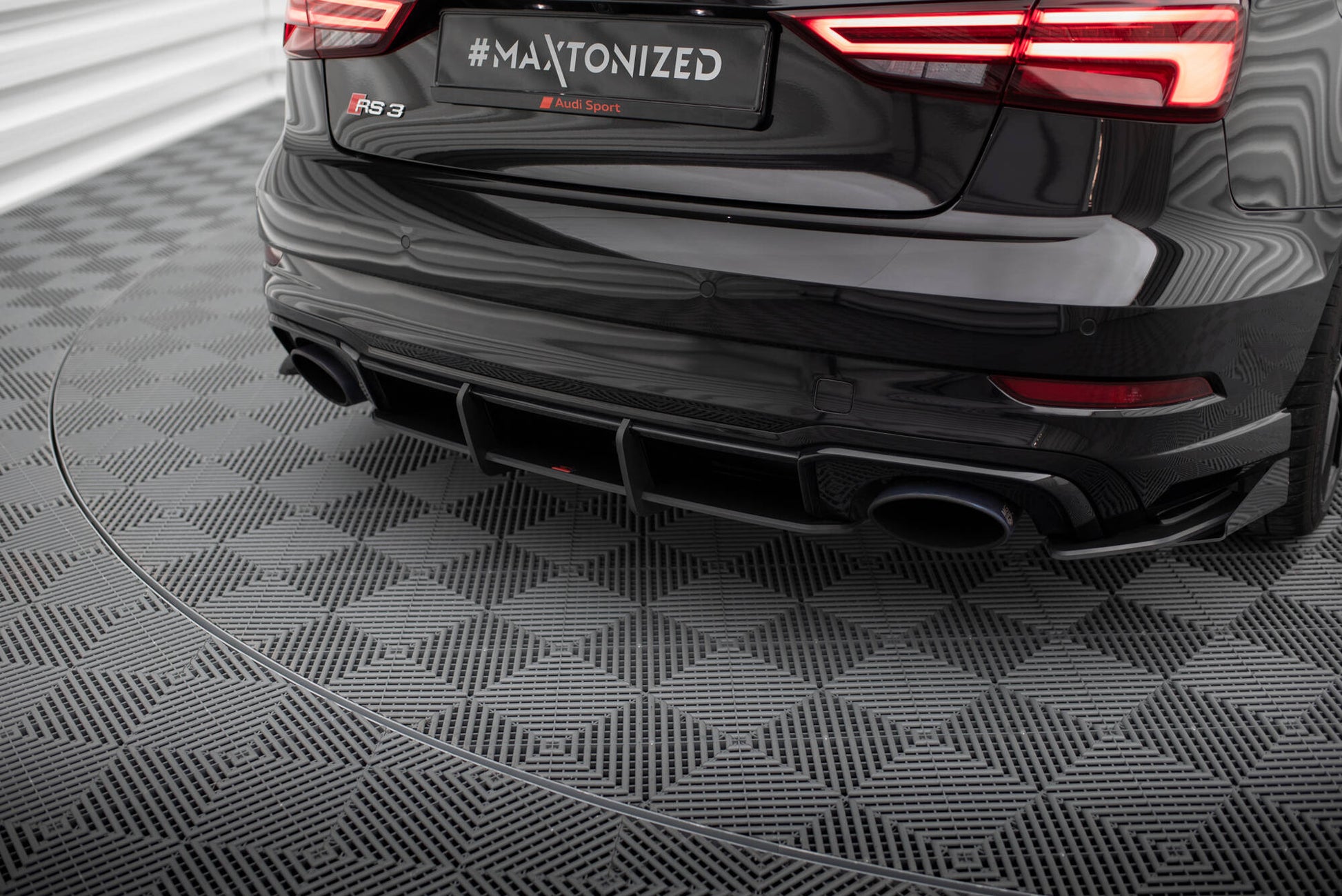 Maxton Street Pro Heckschürze für Audi RS3 Limousine 8V Facelift