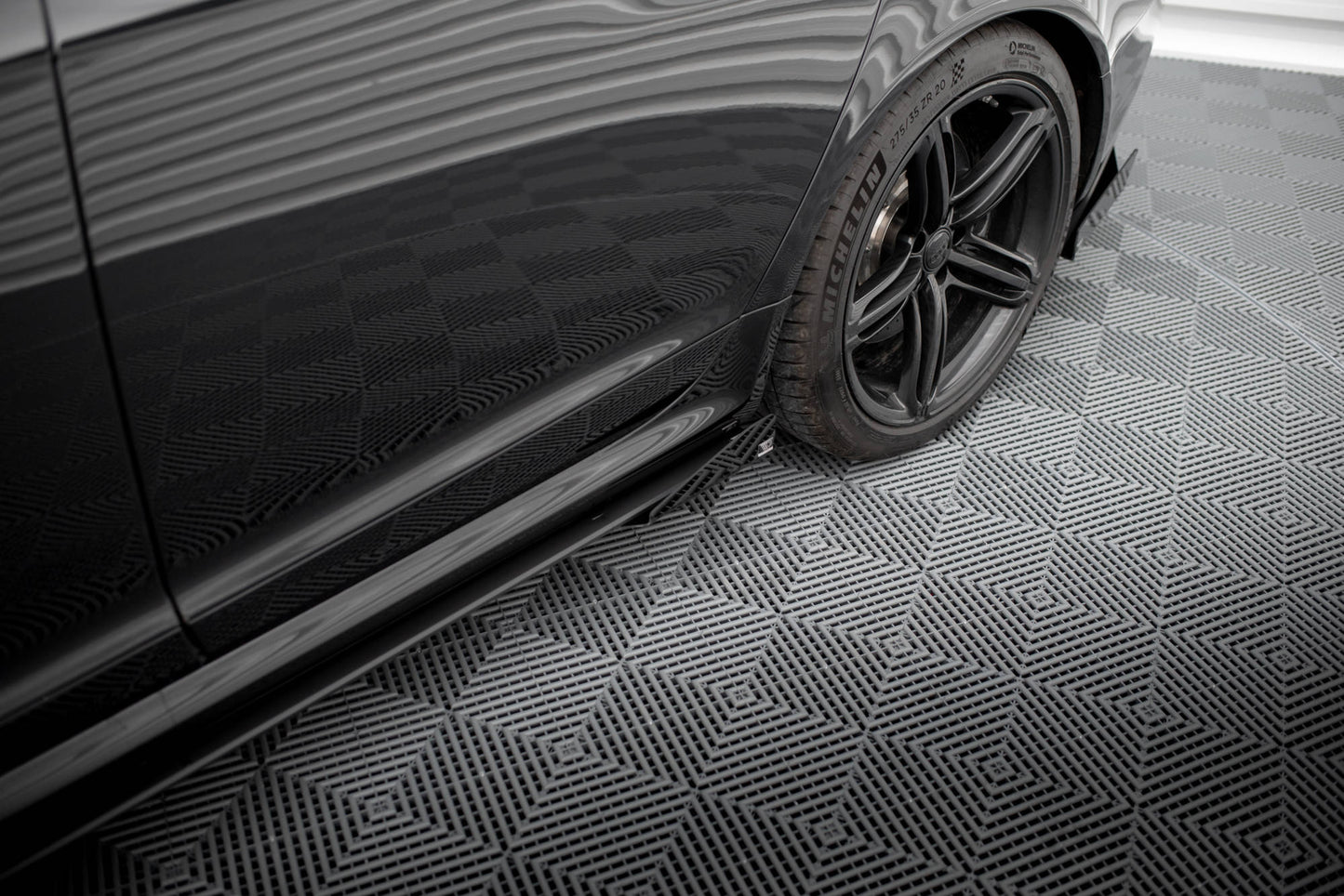 Maxton Side Flaps Audi RS6 Avant C6 schwarz Hochglanz