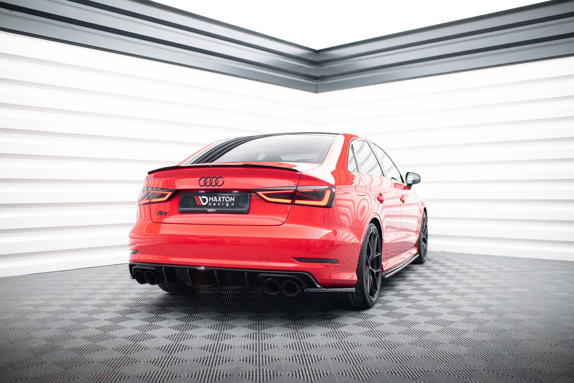 Maxton Spoiler CAP für Audi A3 / A3 S-Line / S3 / RS3 Limousine 8V schwarz Hochglanz