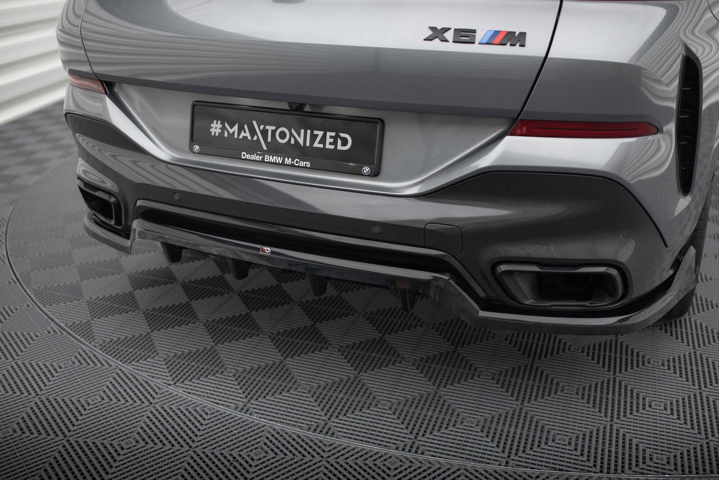 Maxton Mittlerer Diffusor Heck Ansatz DTM Look für V.2 BMW X6 M-Paket G06 Facelift schwarz Hochglanz