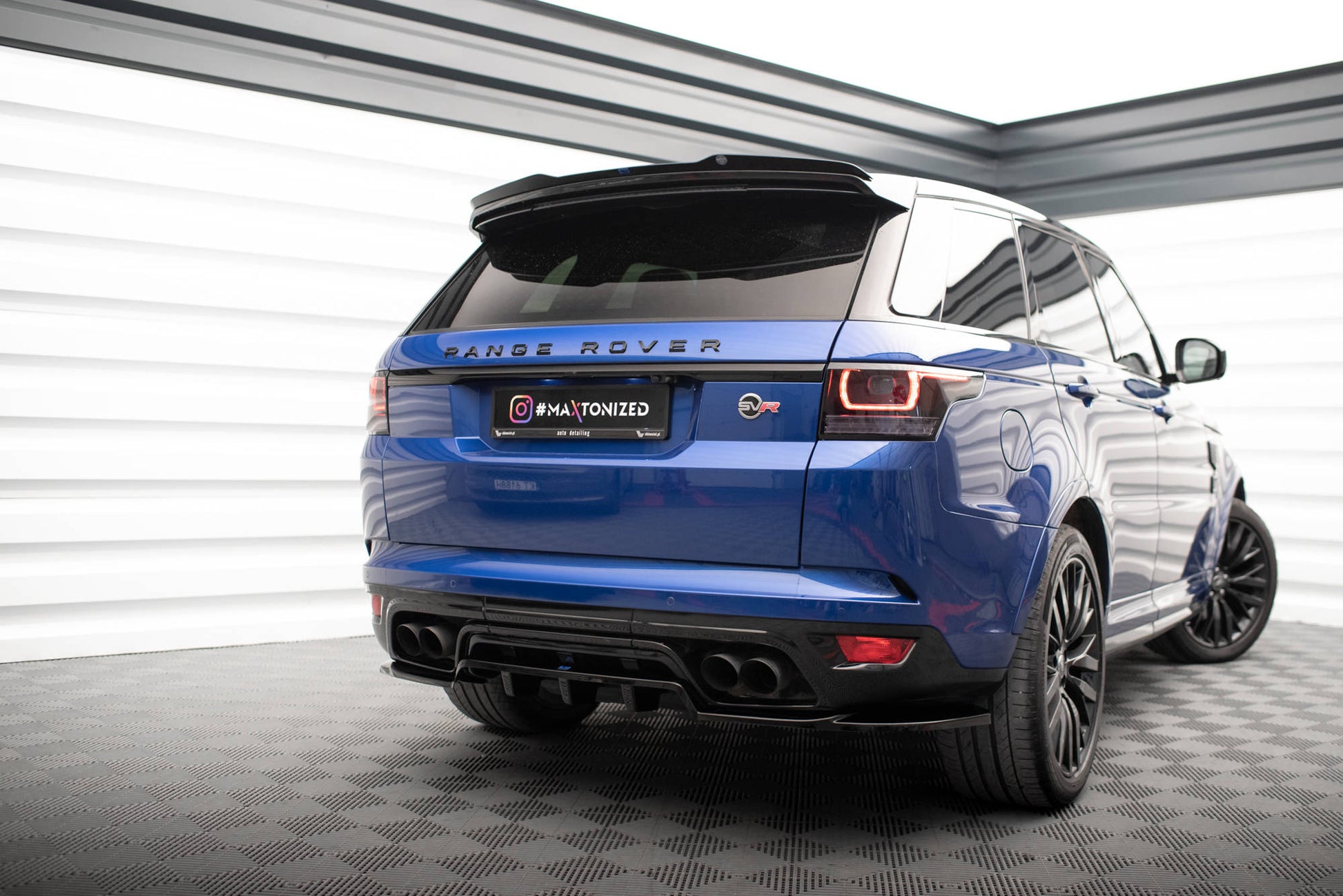 Maxton Spoiler CAP für Land Rover Range Rover Sport SVR Mk2 schwarz Hochglanz